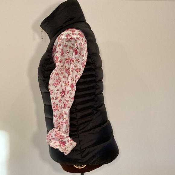 Lilly Pulitzer packable down vest small black - Picture 3 of 16